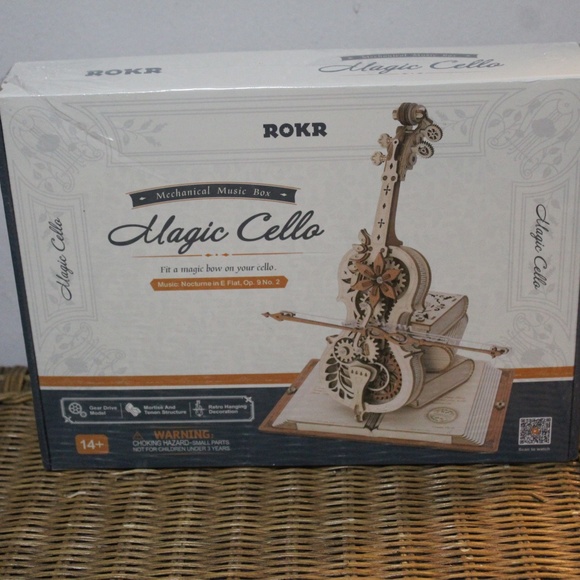 Rokr 3D Puzzle.  Mechanical Music Box. Magic Cello.  1:5 Scale.  199pcs - Picture 1 of 6